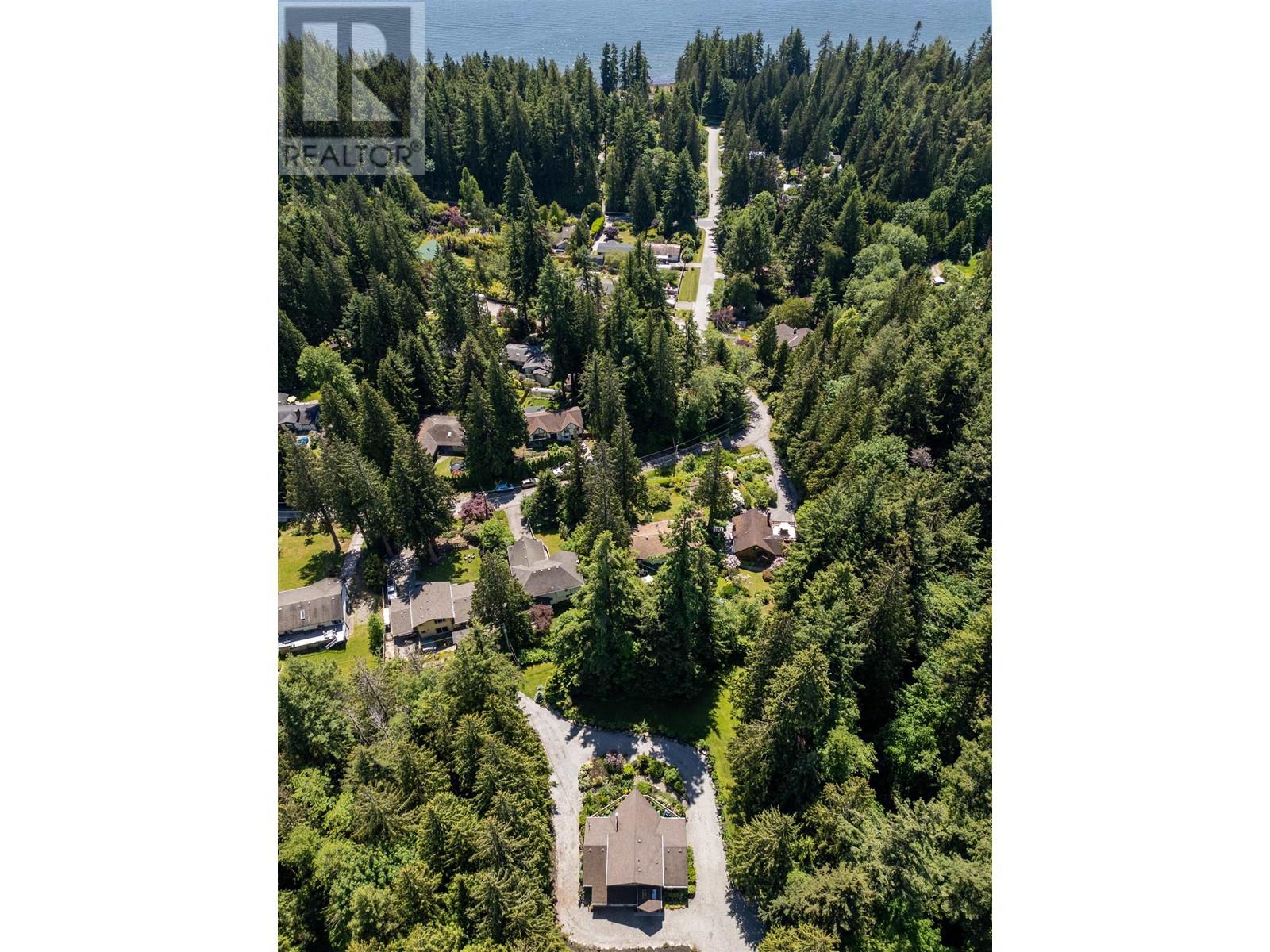 2596 Miles Road, Roberts Creek, British Columbia  V0N 2W4 - Photo 18 - R3010437