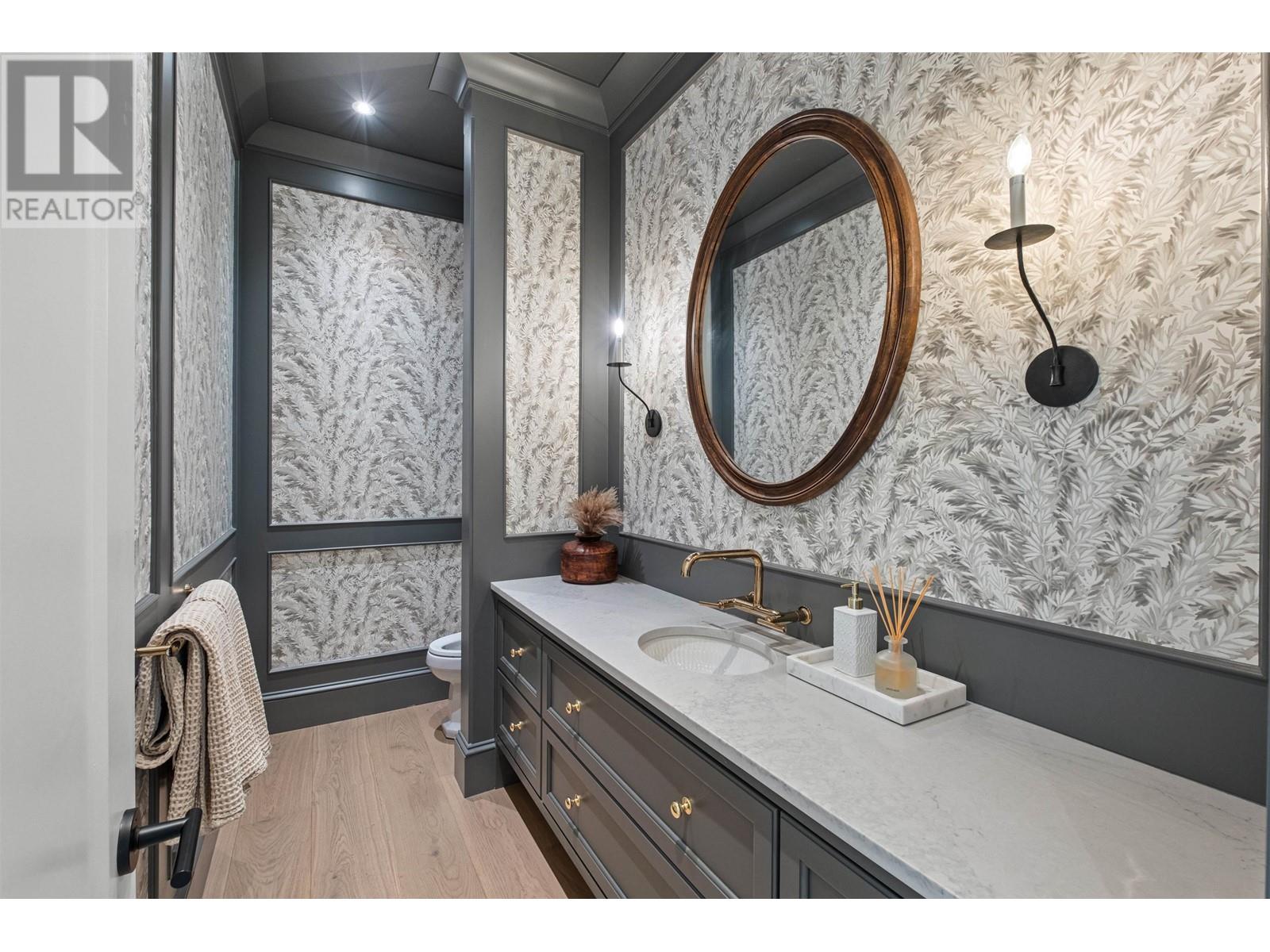 821 E 16th Street, North Vancouver, British Columbia  V7L 2V3 - Photo 14 - R3008261