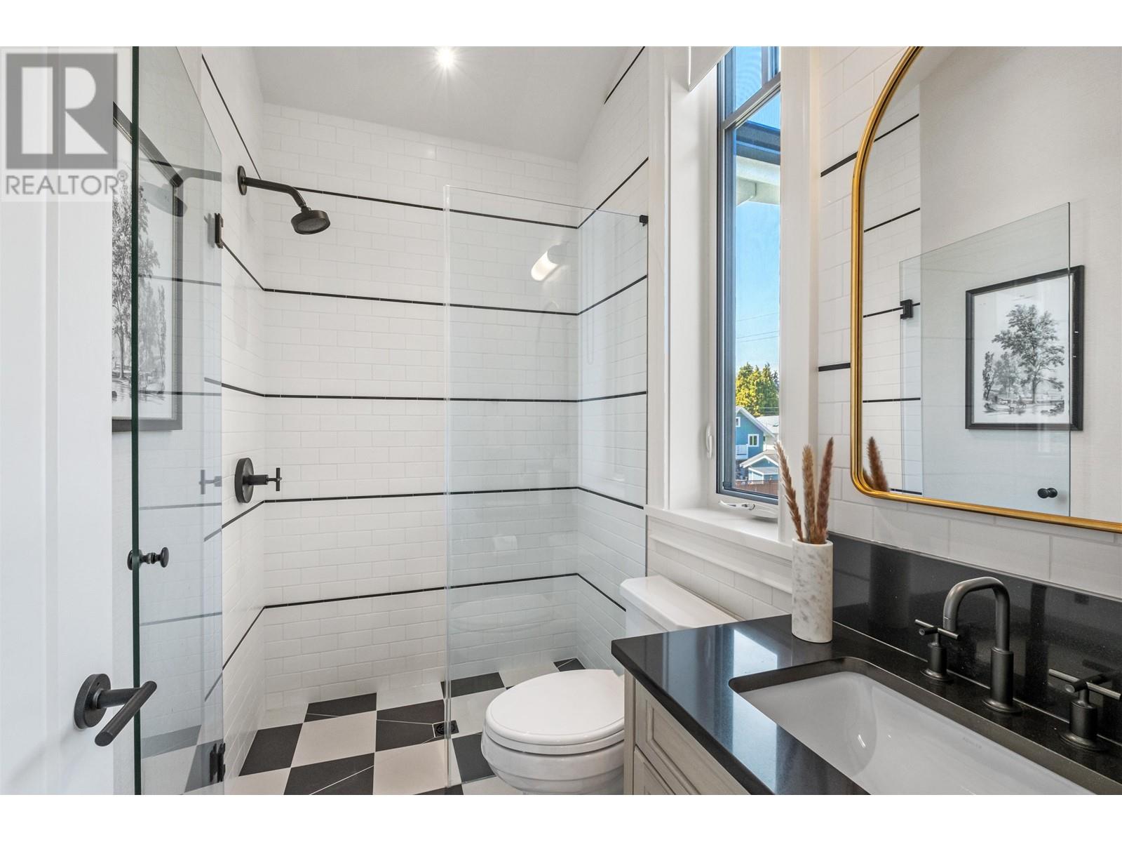 821 E 16th Street, North Vancouver, British Columbia  V7L 2V3 - Photo 23 - R3008261