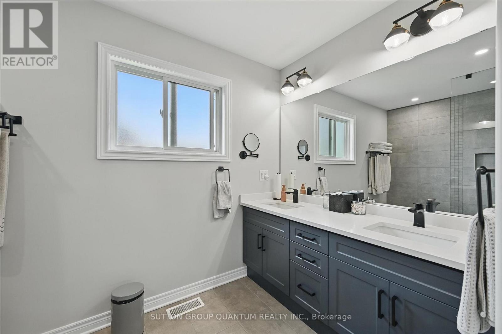 63 Berkshire Drive, St. Catharines (Carlton/bunting), Ontario  L2M 0C2 - Photo 15 - X12191453