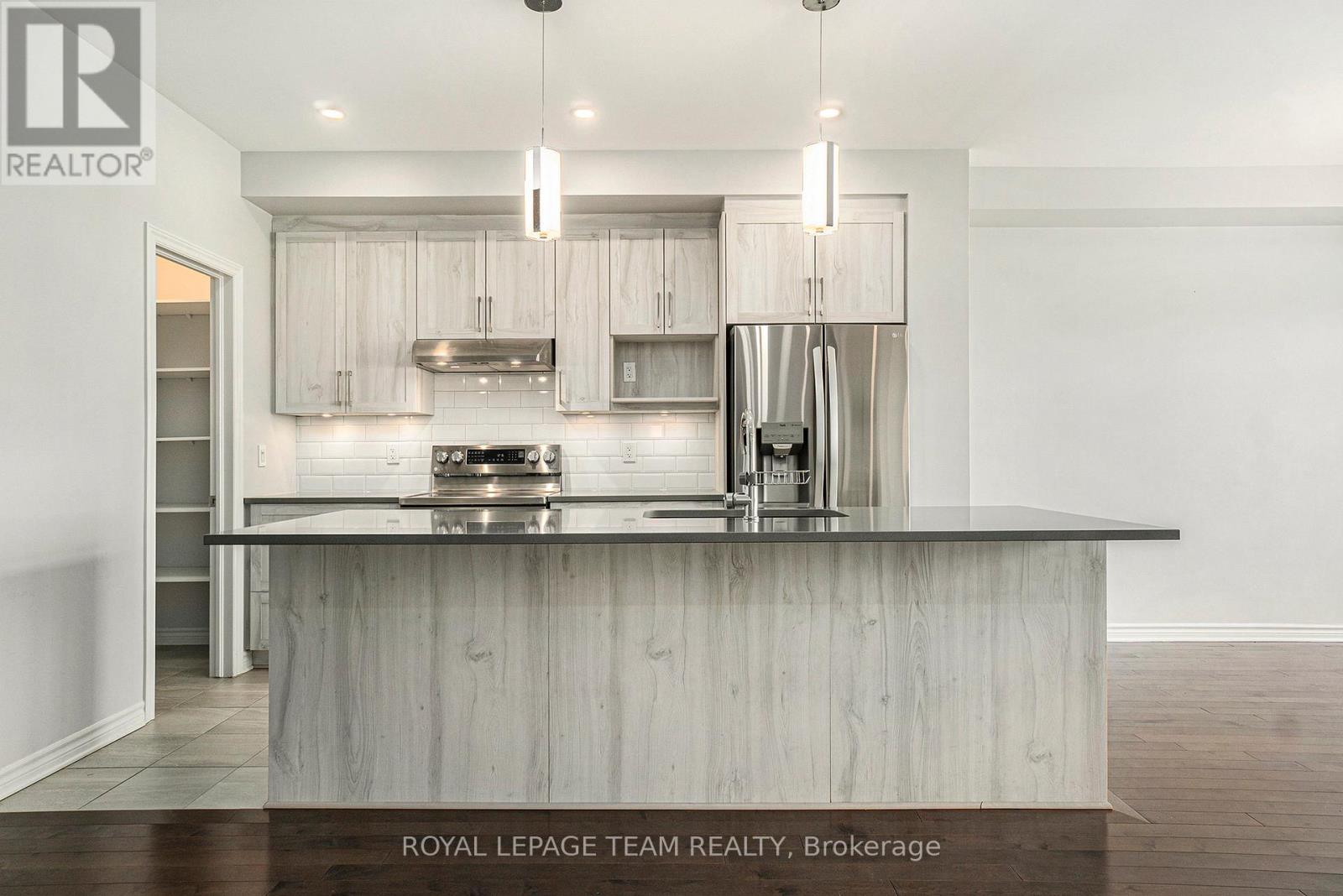 310 Kanashtage Terrace, Ottawa, Ontario  K4A 5J9 - Photo 11 - X12191678