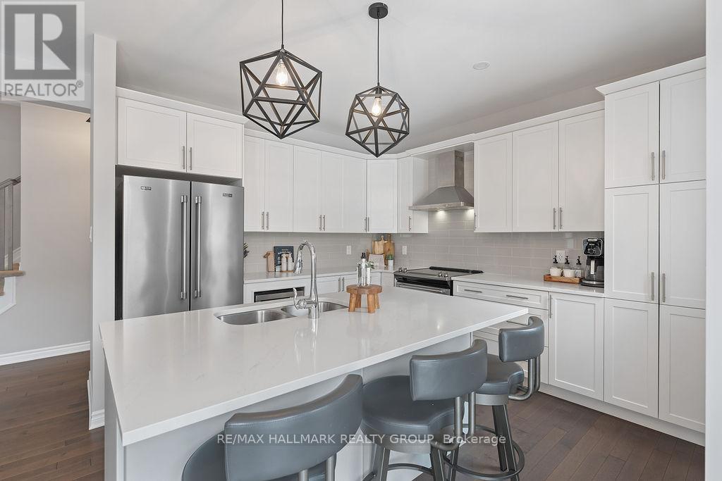 4525 Kelly Farm Drive, Ottawa, Ontario  K1X 0E7 - Photo 11 - X12191718