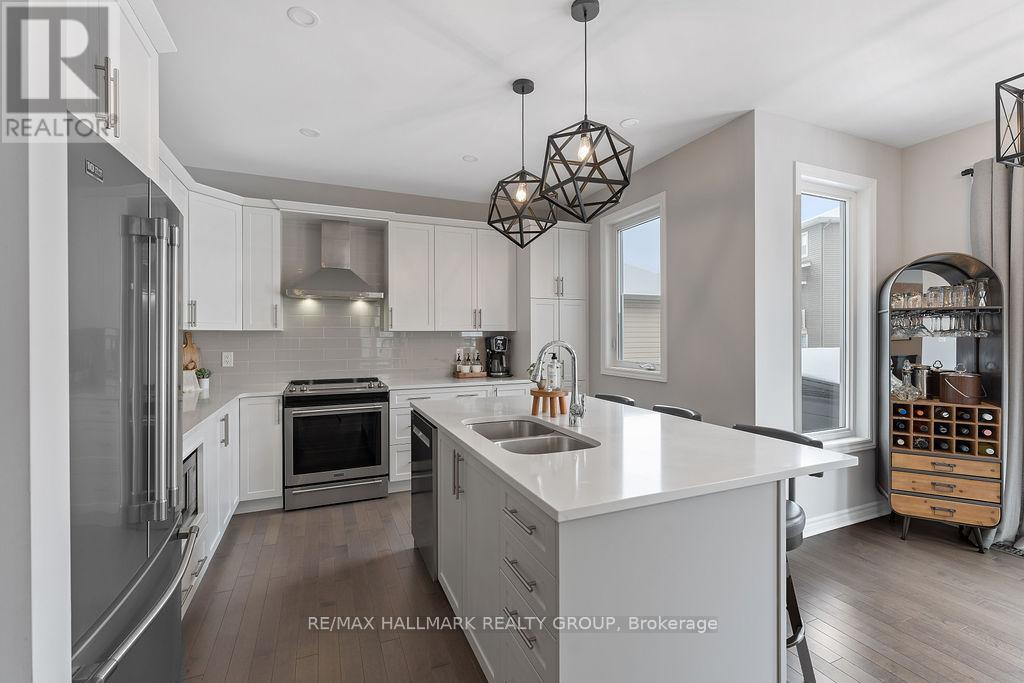 4525 Kelly Farm Drive, Ottawa, Ontario  K1X 0E7 - Photo 13 - X12191718