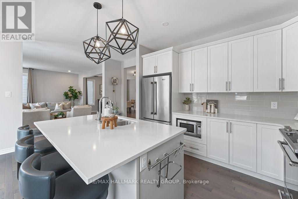 4525 Kelly Farm Drive, Ottawa, Ontario  K1X 0E7 - Photo 14 - X12191718