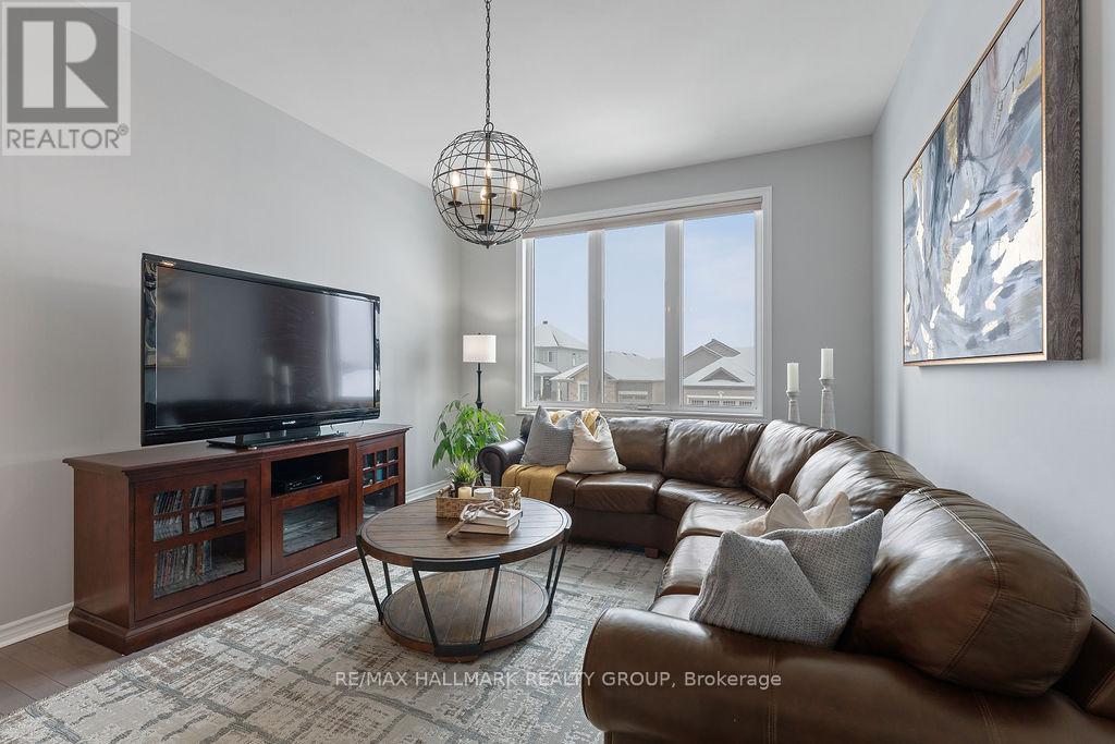 4525 Kelly Farm Drive, Ottawa, Ontario  K1X 0E7 - Photo 19 - X12191718