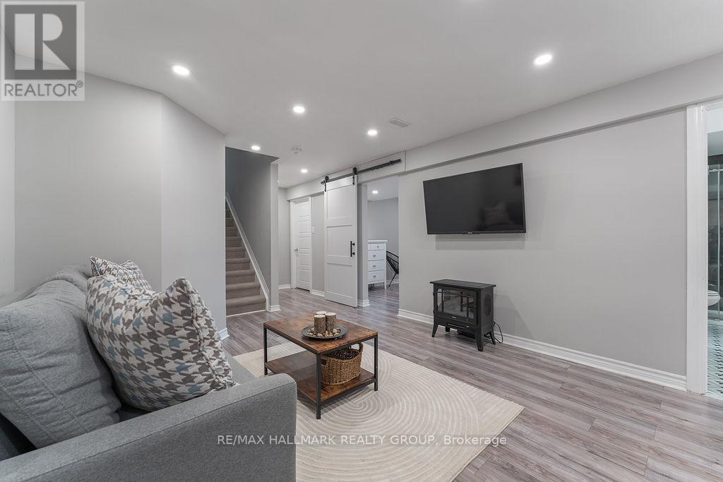 4525 Kelly Farm Drive, Ottawa, Ontario  K1X 0E7 - Photo 31 - X12191718