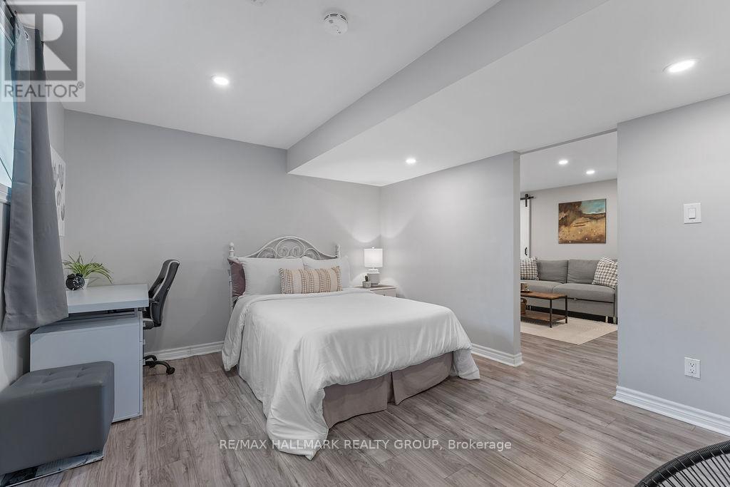 4525 Kelly Farm Drive, Ottawa, Ontario  K1X 0E7 - Photo 32 - X12191718