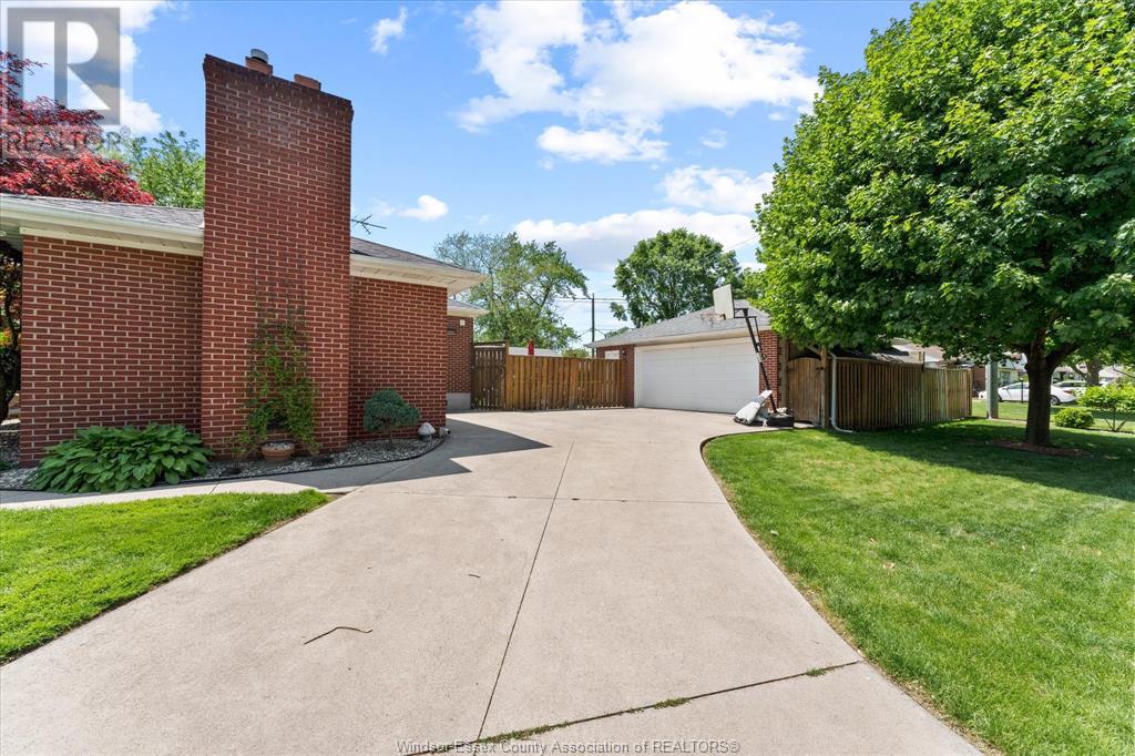 1210 Roselawn Drive, Windsor, Ontario  N9E 1L6 - Photo 29 - 25013906