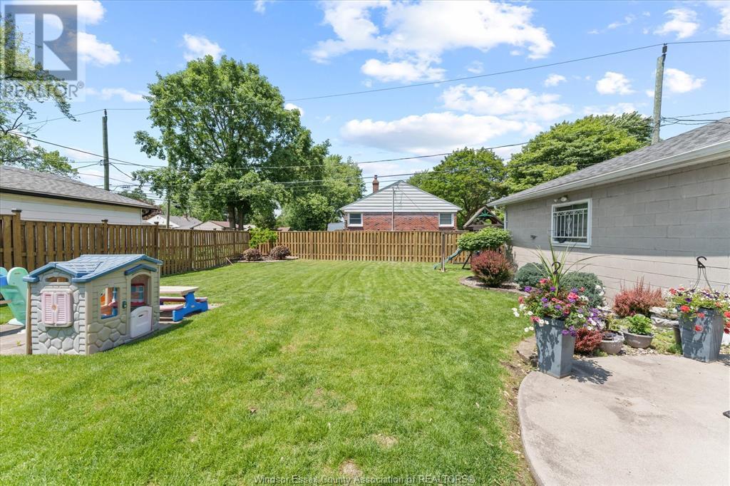 1210 Roselawn Drive, Windsor, Ontario  N9E 1L6 - Photo 34 - 25013906