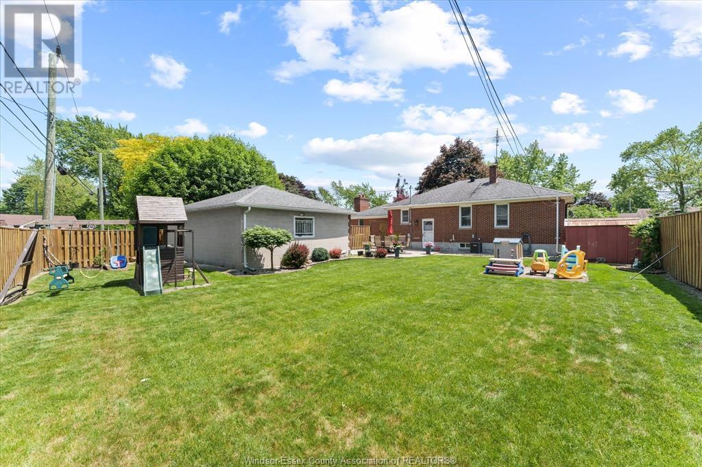 1210 Roselawn Drive, Windsor, Ontario  N9E 1L6 - Photo 36 - 25013906