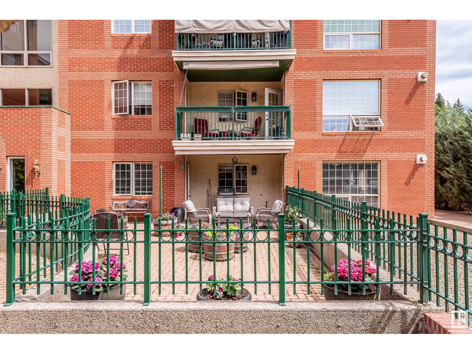 Property at #102 37 SIR WINSTON CHURCHILL AV image 2