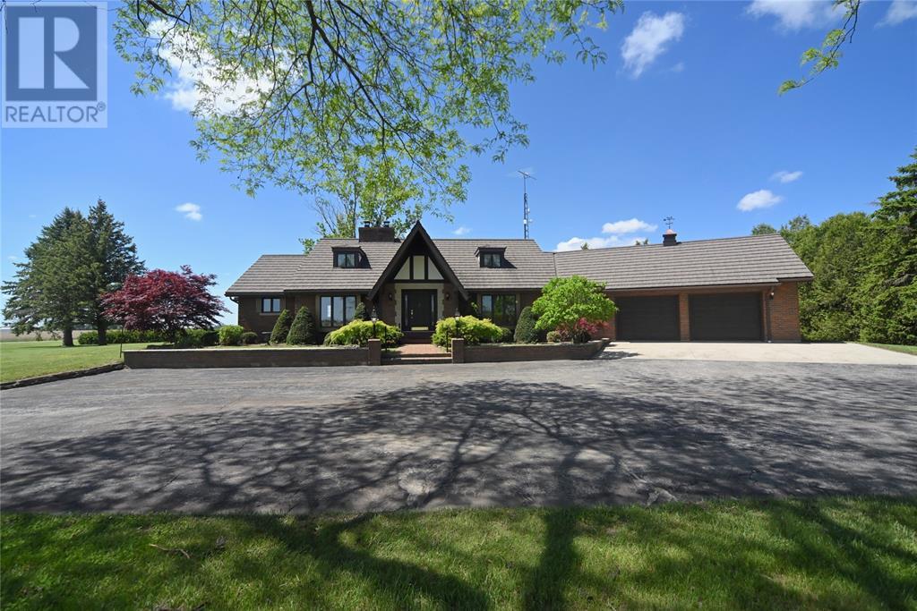 22410 Victoria Road, Thamesville, Ontario  N0P 2K0 - Photo 1 - 25013244