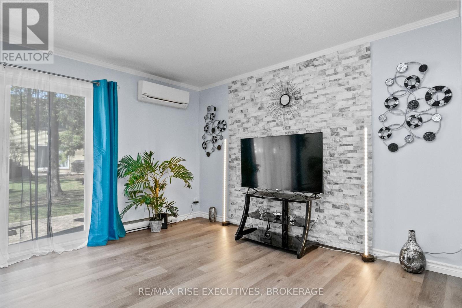 71 - 115 Wright Crescent, Kingston, Ontario  K7L 4T8 - Photo 18 - X12119347