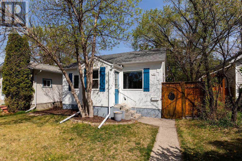 1111 9 Avenue S, Lethbridge, Alberta  T1J 1V2 - Photo 1 - A2220627