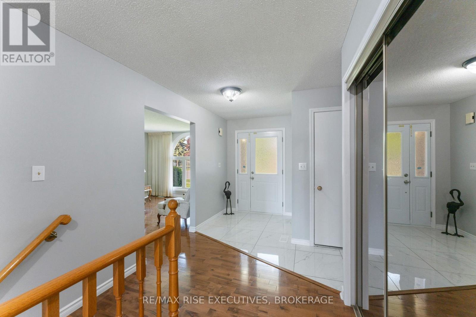 656 Rivermeade Avenue, Kingston, Ontario  K7M 7Z6 - Photo 3 - X12191811