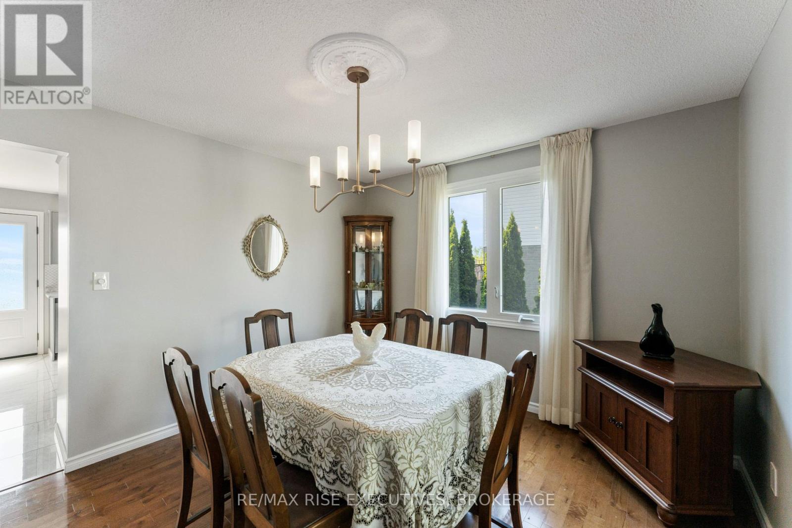 656 Rivermeade Avenue, Kingston, Ontario  K7M 7Z6 - Photo 6 - X12191811