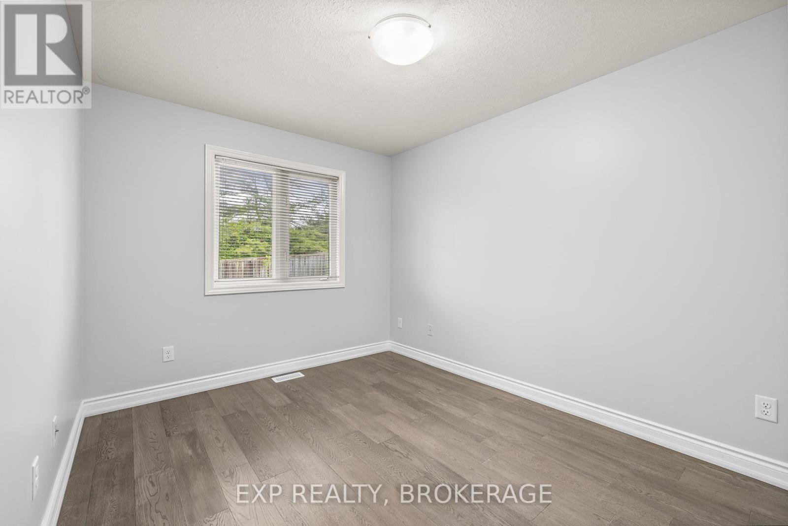 82 Amy Lynn Drive, Loyalist (Amherstview), Ontario  K7N 1K2 - Photo 13 - X12191912