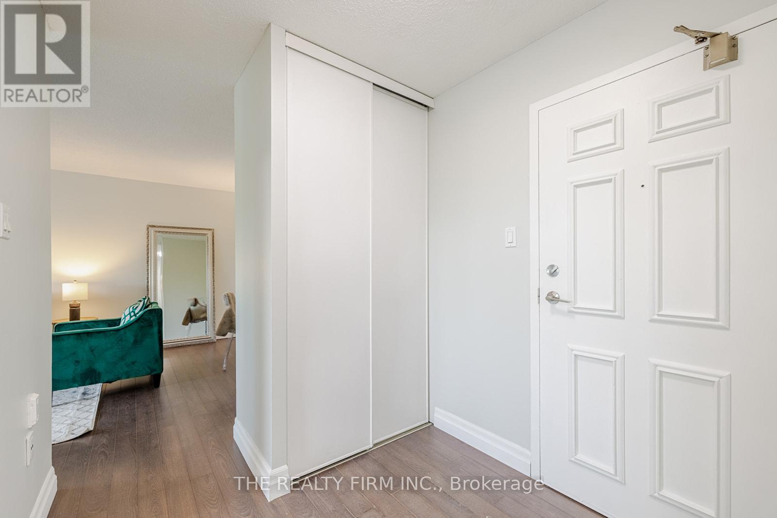 301 - 600 Grenfell Drive, London North, Ontario  N5X 2R8 - Photo 5 - X12191758
