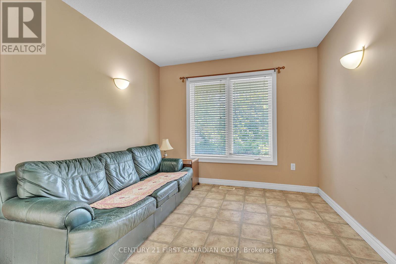 567 Sprucewood Drive, London North (North C), Ontario  N5X 4J5 - Photo 10 - X12191778