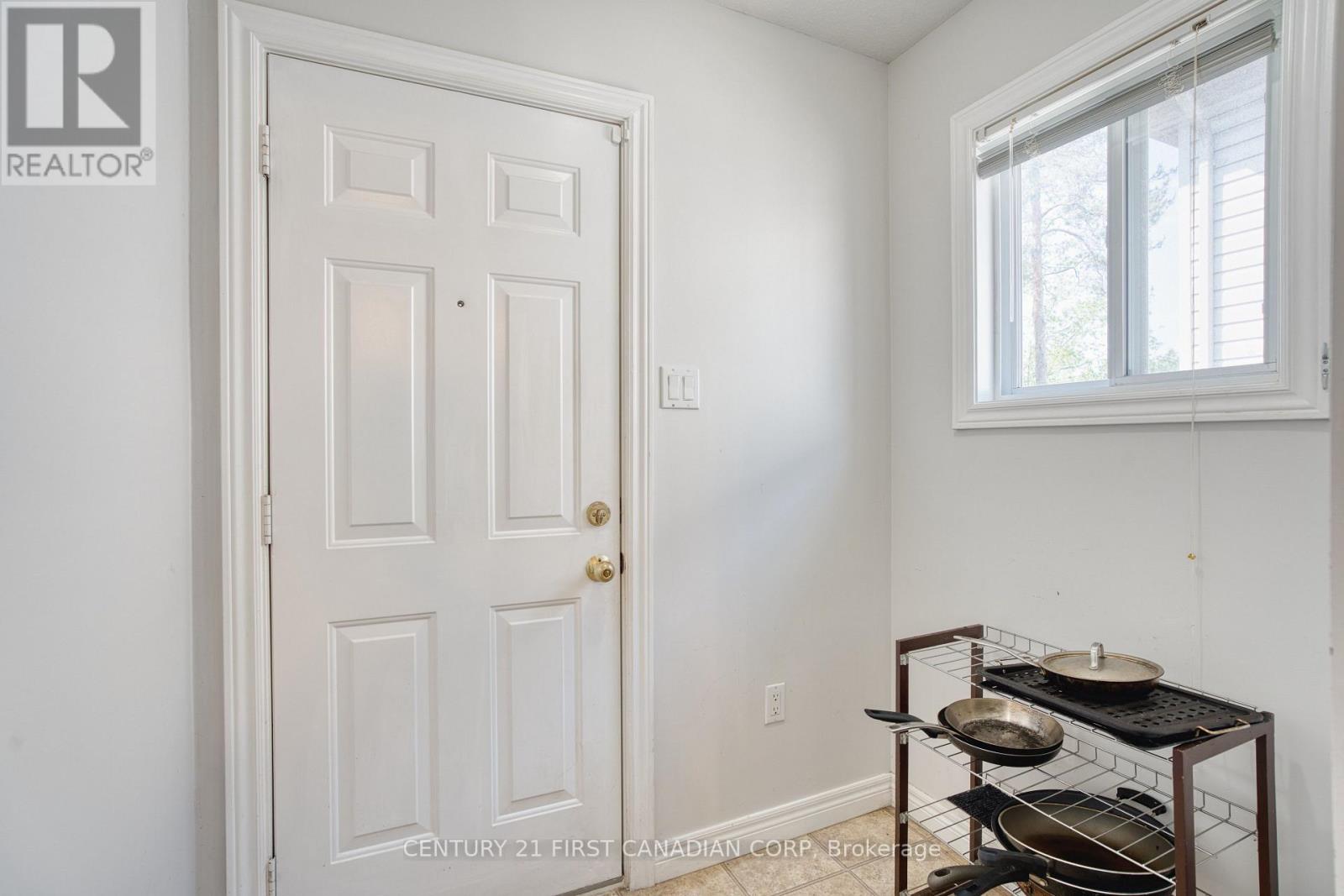 567 Sprucewood Drive, London North (North C), Ontario  N5X 4J5 - Photo 18 - X12191778