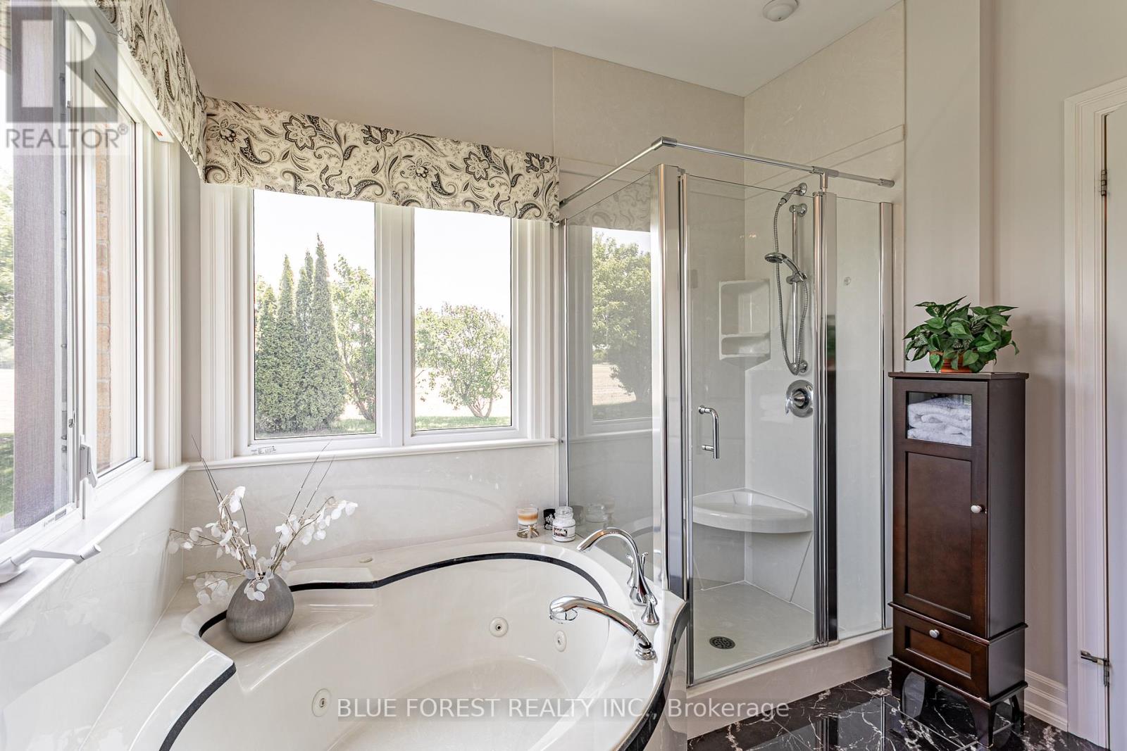 10938 Rogers Road, Malahide, Ontario  N5H 2R6 - Photo 9 - X12191854