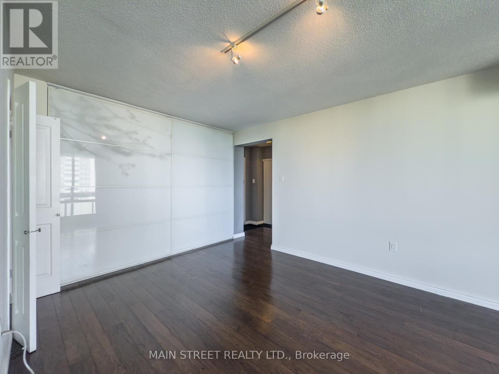 Ph15 - 177 Linus Road, Toronto, Ontario  M2J 4S5 - Photo 5 - C12191726