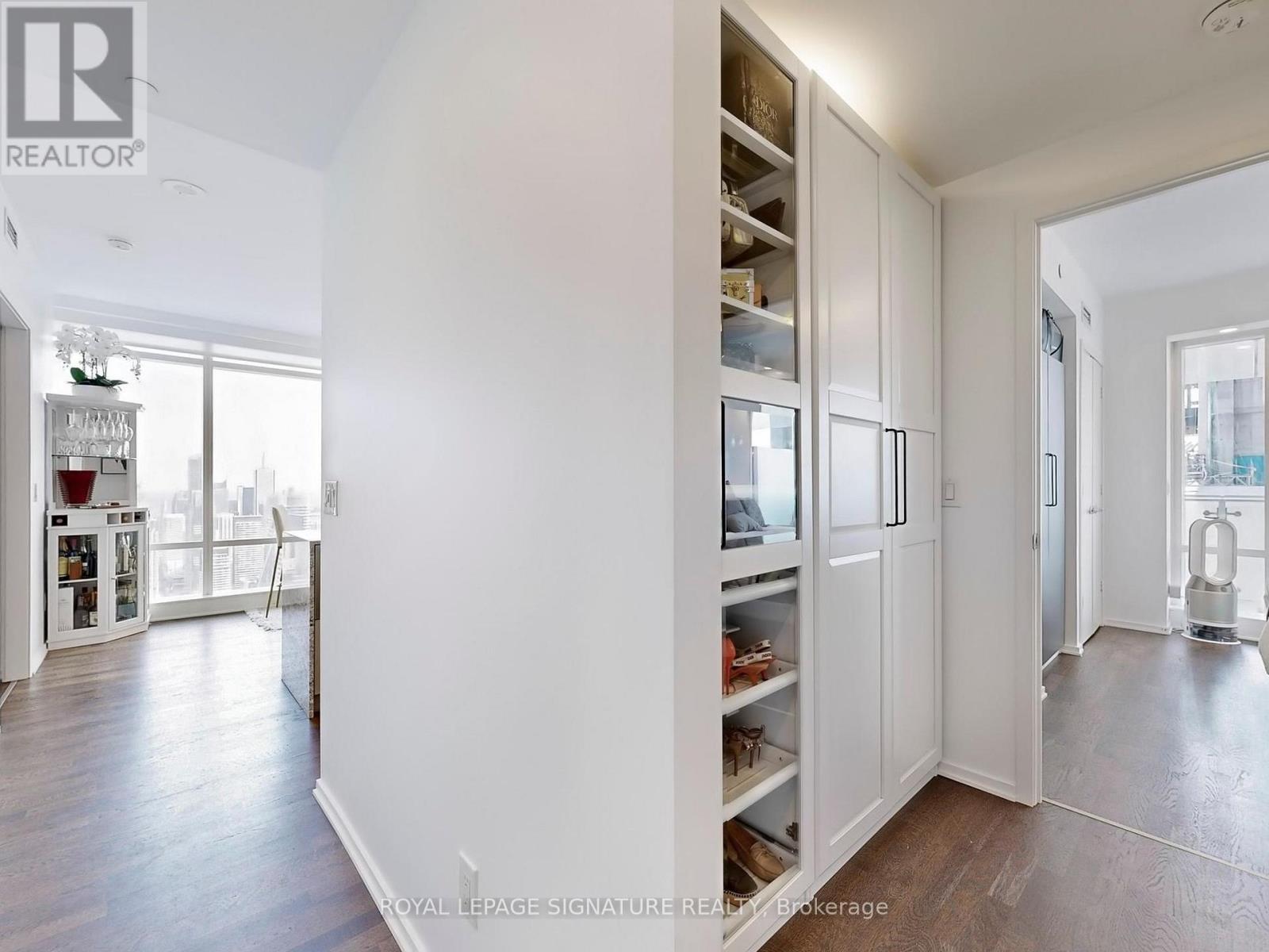 6106 - 1 Bloor Street E, Toronto, Ontario  M4W 1A9 - Photo 26 - C12191735