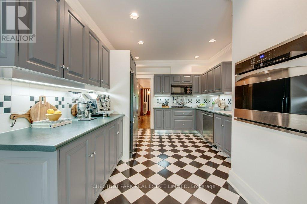 100 Neville Park Boulevard, Toronto, Ontario  M4E 3P8 - Photo 9 - E12191675