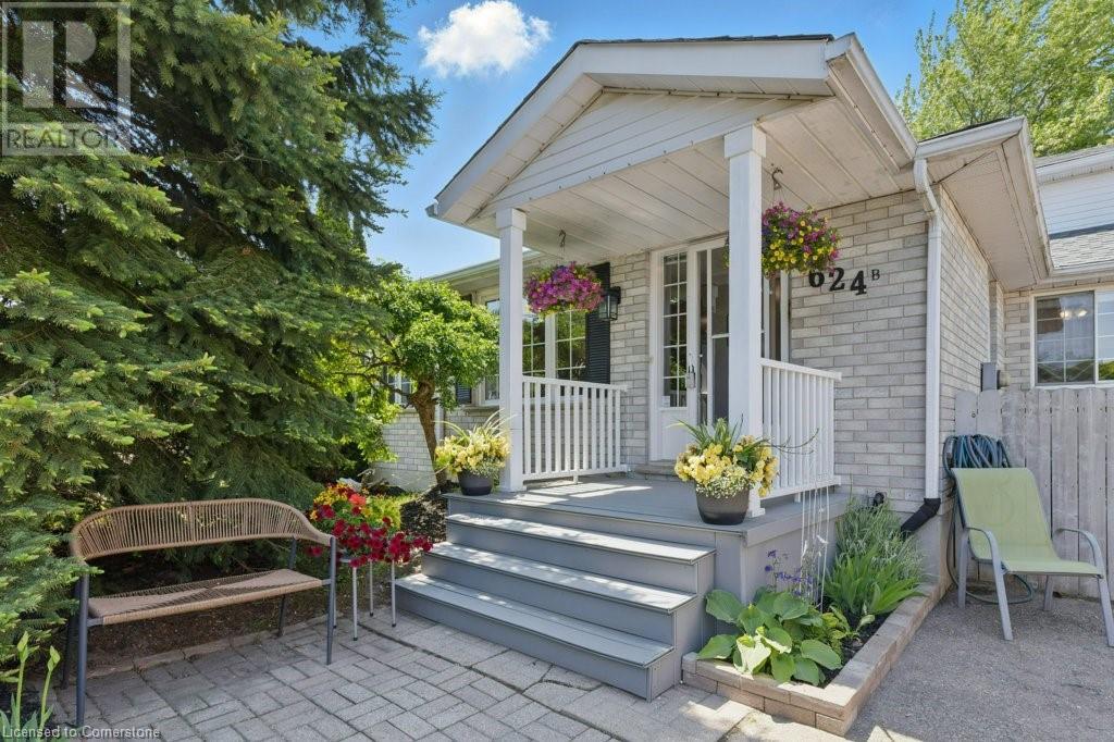 624 Settlersfield Court Unit# B, Waterloo, Ontario  N2T 2K7 - Photo 1 - 40735990