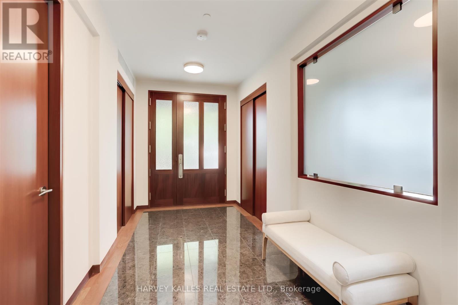 89 Kingsway Crescent, Toronto (Kingsway South), Ontario  M8X 2R8 - Photo 6 - W12049040