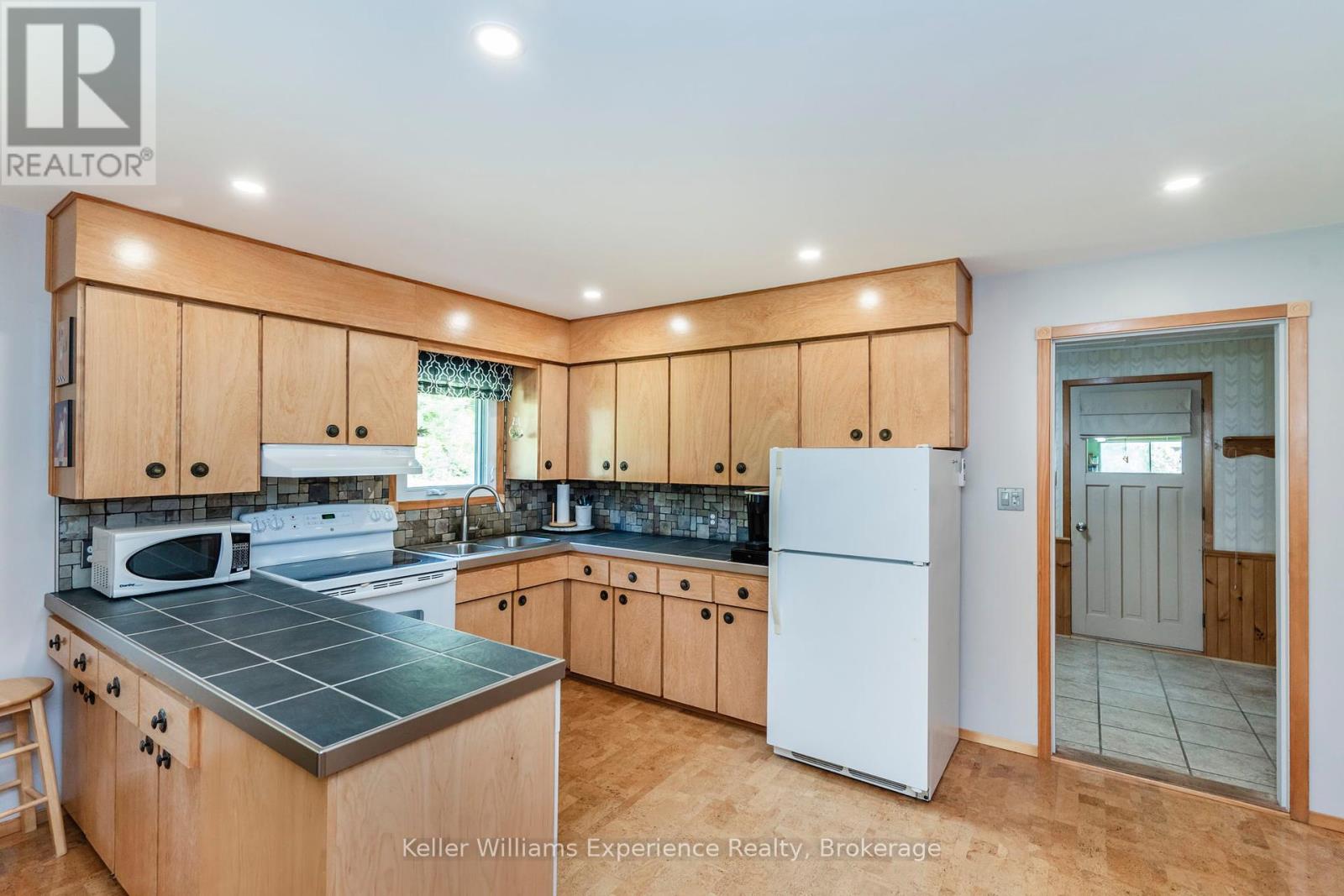 450 Concession 11 Road E, Tiny, Ontario  L0L 2J0 - Photo 8 - S12191784