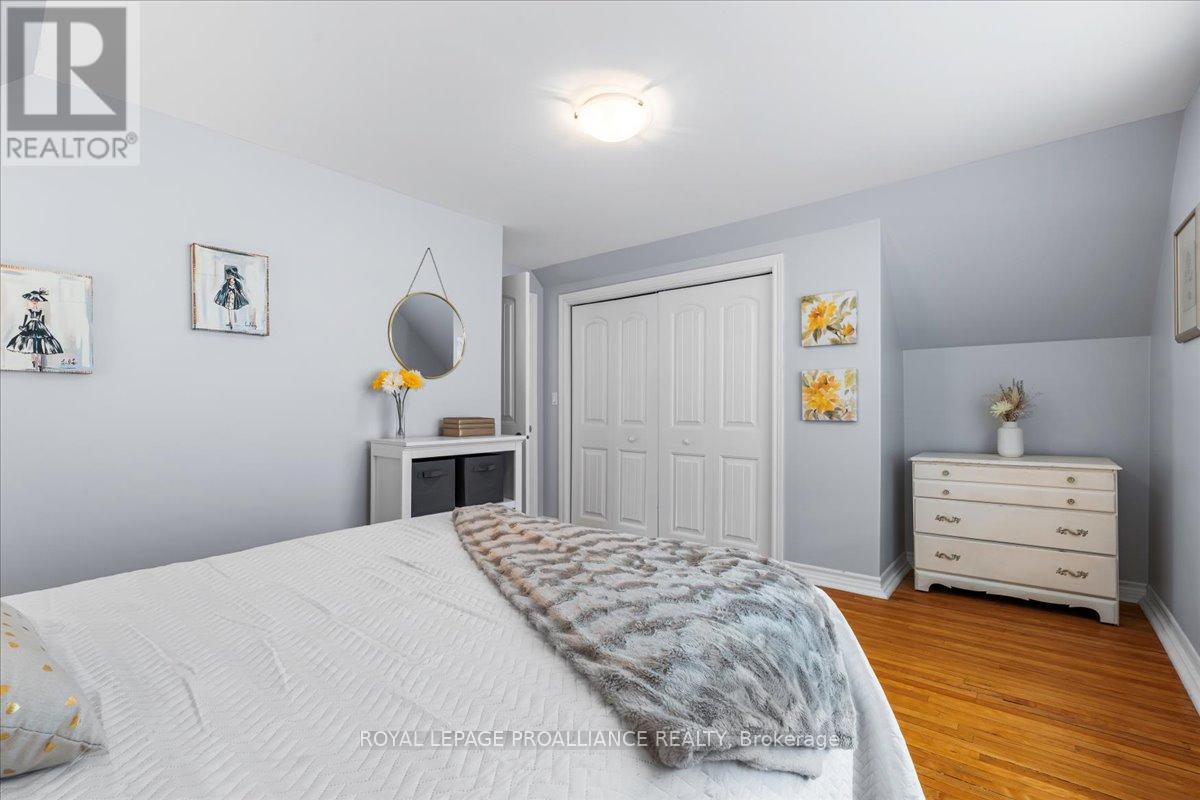 8 Carmen Avenue, Belleville, Ontario K8P 3A5 - Photo 24 - X12191825