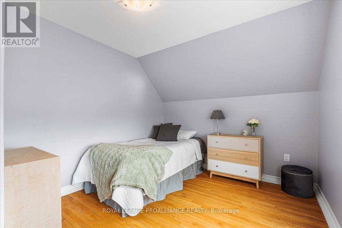 8 Carmen Avenue, Belleville, Ontario K8P 3A5 - Photo 25 - X12191825