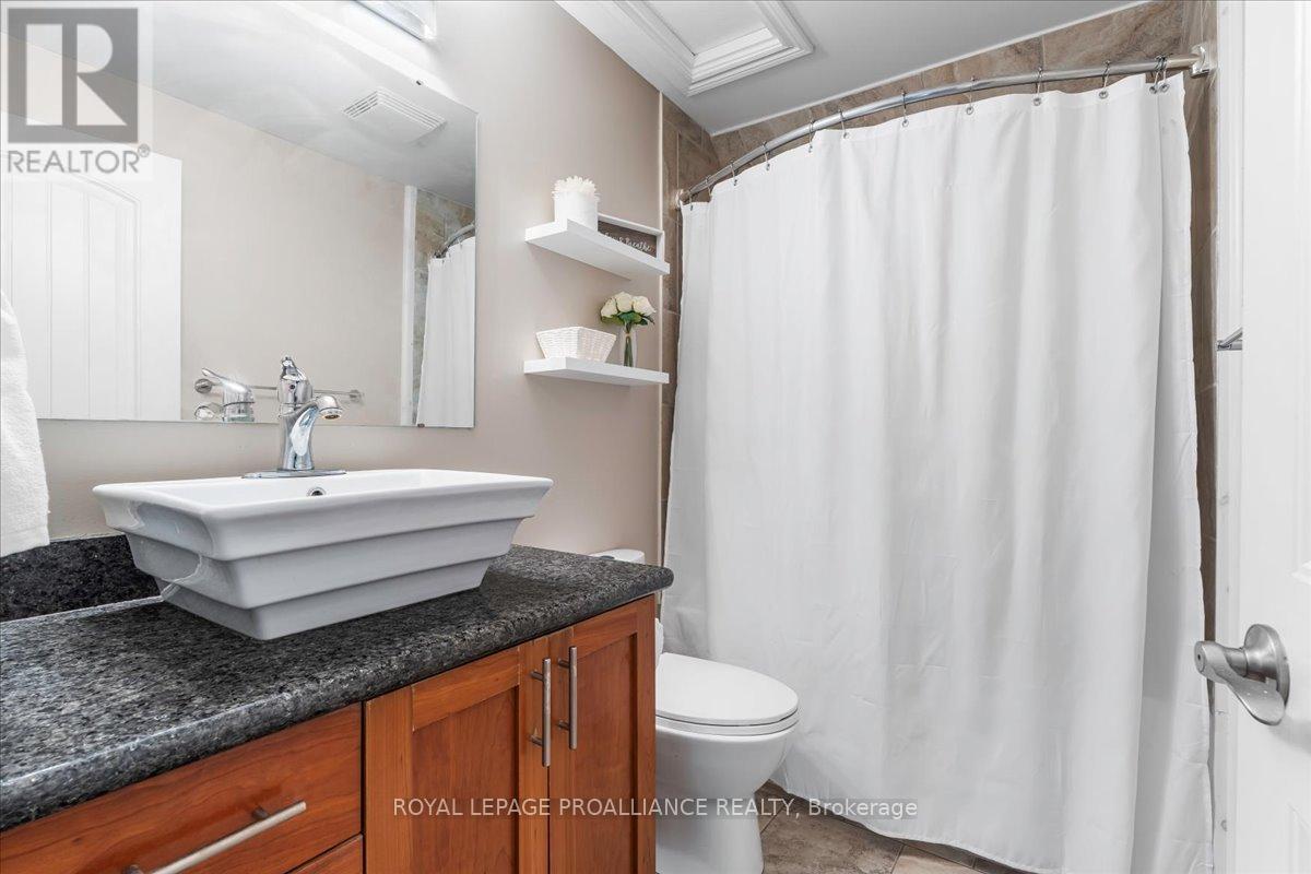 8 Carmen Avenue, Belleville, Ontario  K8P 3A5 - Photo 27 - X12191825