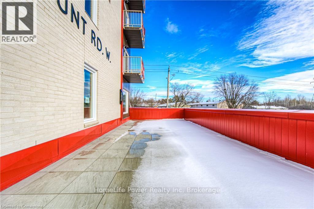 219 - 301 Westmount Road W, Kitchener, Ontario  N2M 5M9 - Photo 32 - X12191788