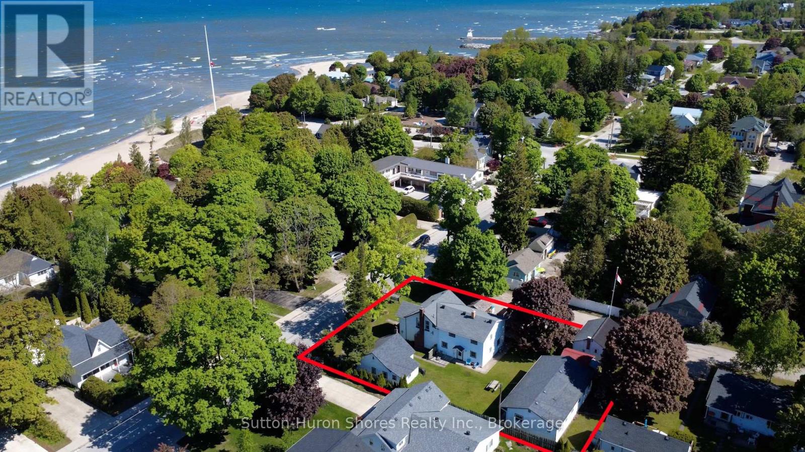 34 HURON STREET S, Saugeen Shores, Ontario