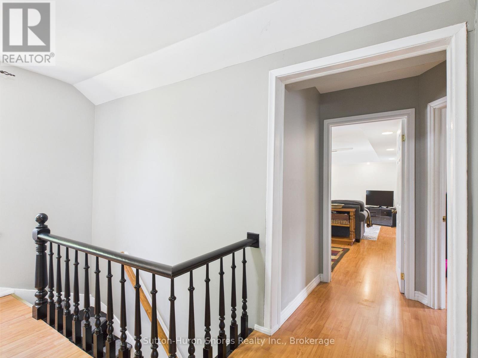 34 Huron Street S, Saugeen Shores, Ontario  N0H 2L0 - Photo 24 - X12191891