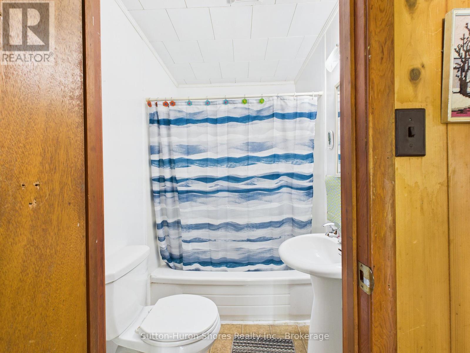 34 Huron Street S, Saugeen Shores, Ontario  N0H 2L0 - Photo 42 - X12191891