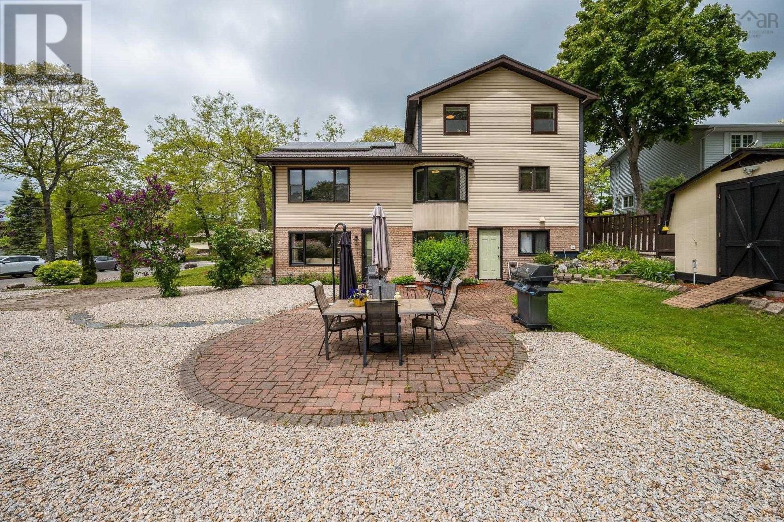 Property at 28 MacNeil Drive image 2