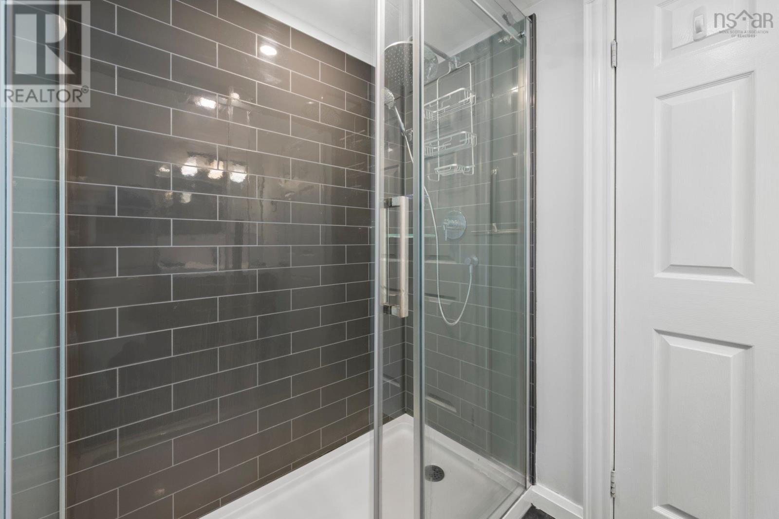 28 Macneil Drive, Bridgewater, Nova Scotia  B4V 3Y8 - Photo 27 - 202513232