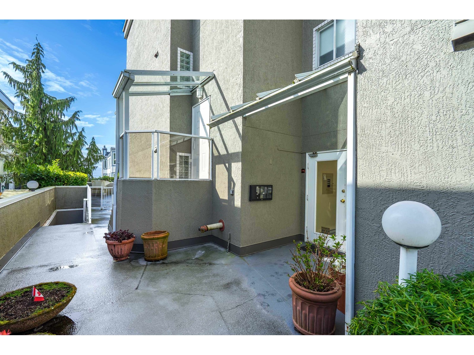 301 15130 Prospect Avenue, White Rock, British Columbia  V4B 2B9 - Photo 24 - R2988518