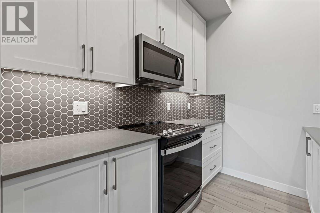 Property at 416, 255 Les Jardins Park SE image 5