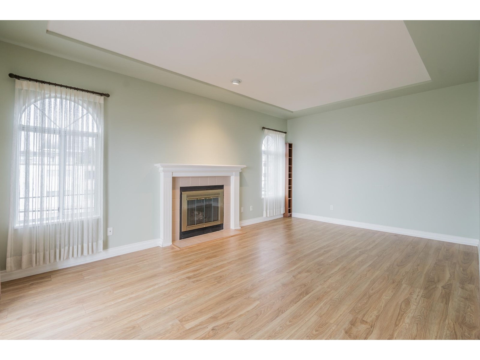 301 15130 Prospect Avenue, White Rock, British Columbia  V4B 2B9 - Photo 5 - R2988518