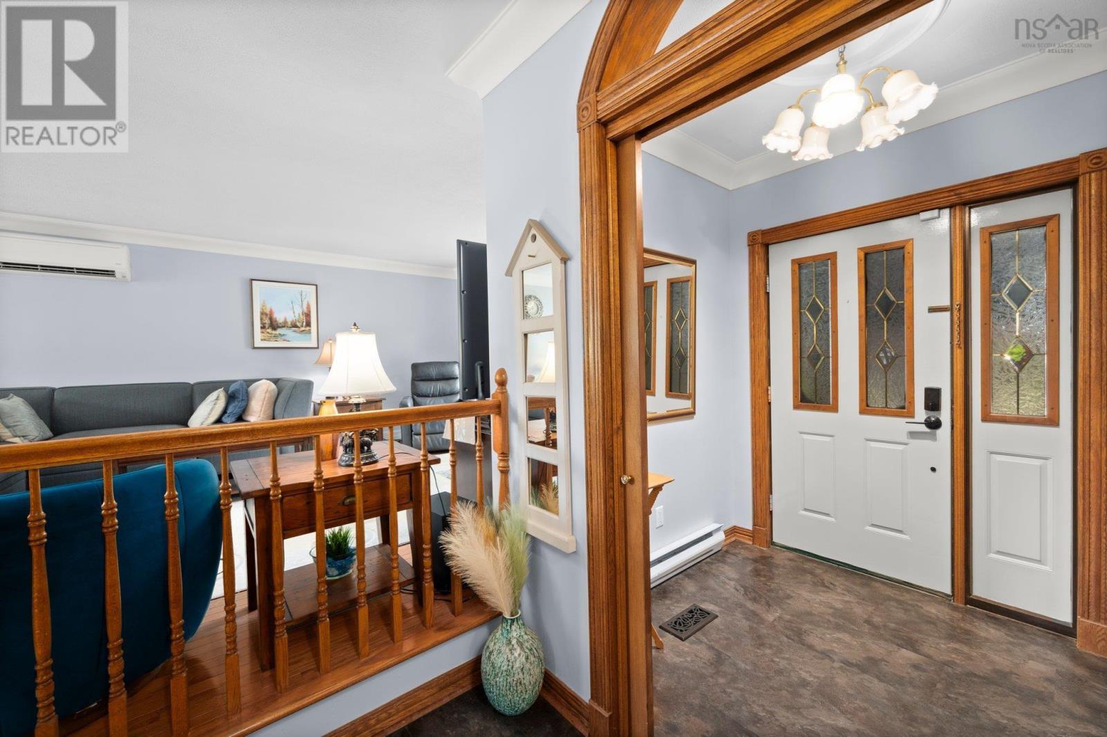Property at 28 MacNeil Drive image 4