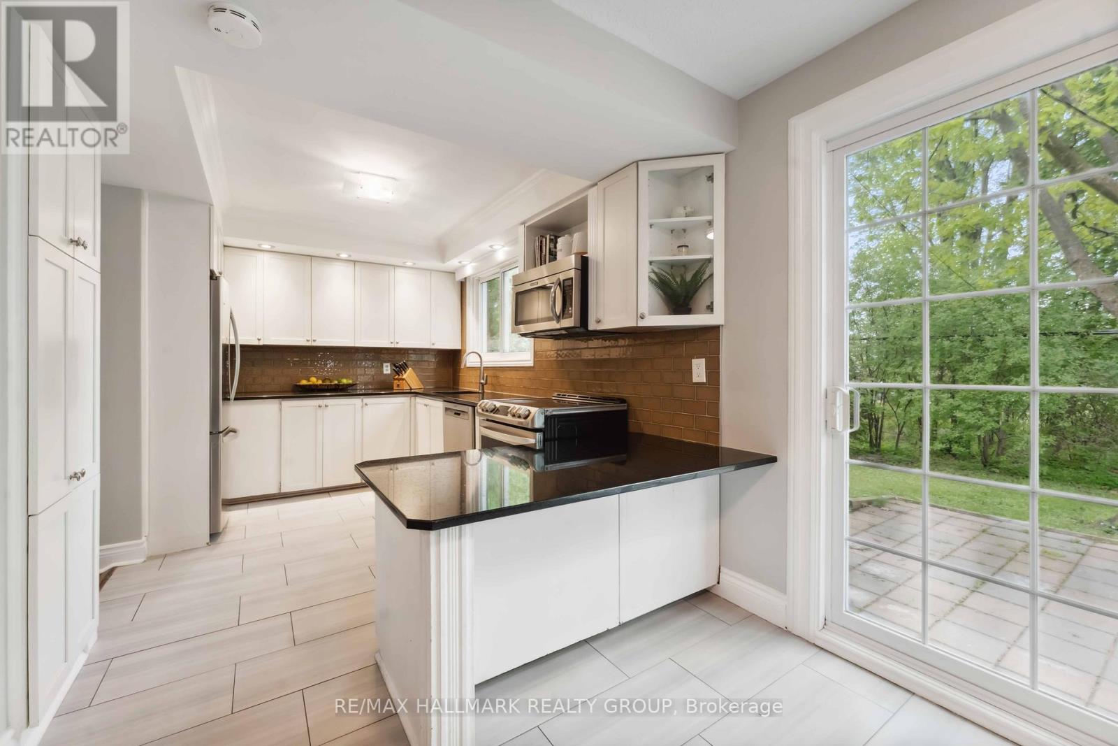 2103 Delmar Drive, Ottawa, Ontario  K1H 5P6 - Photo 11 - X12191815