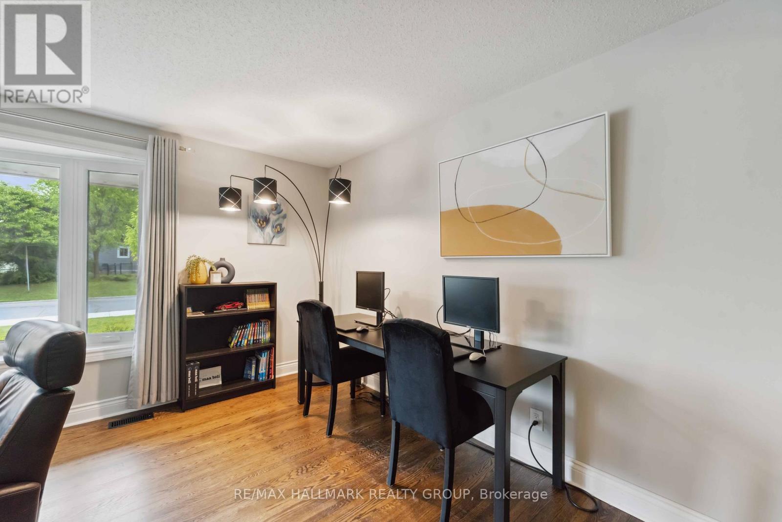 2103 Delmar Drive, Ottawa, Ontario  K1H 5P6 - Photo 5 - X12191815