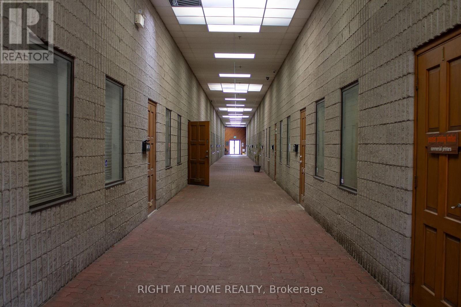 17 - 32 Goodmark Place, Toronto, Ontario  M9W 6J4 - Photo 2 - W12191648