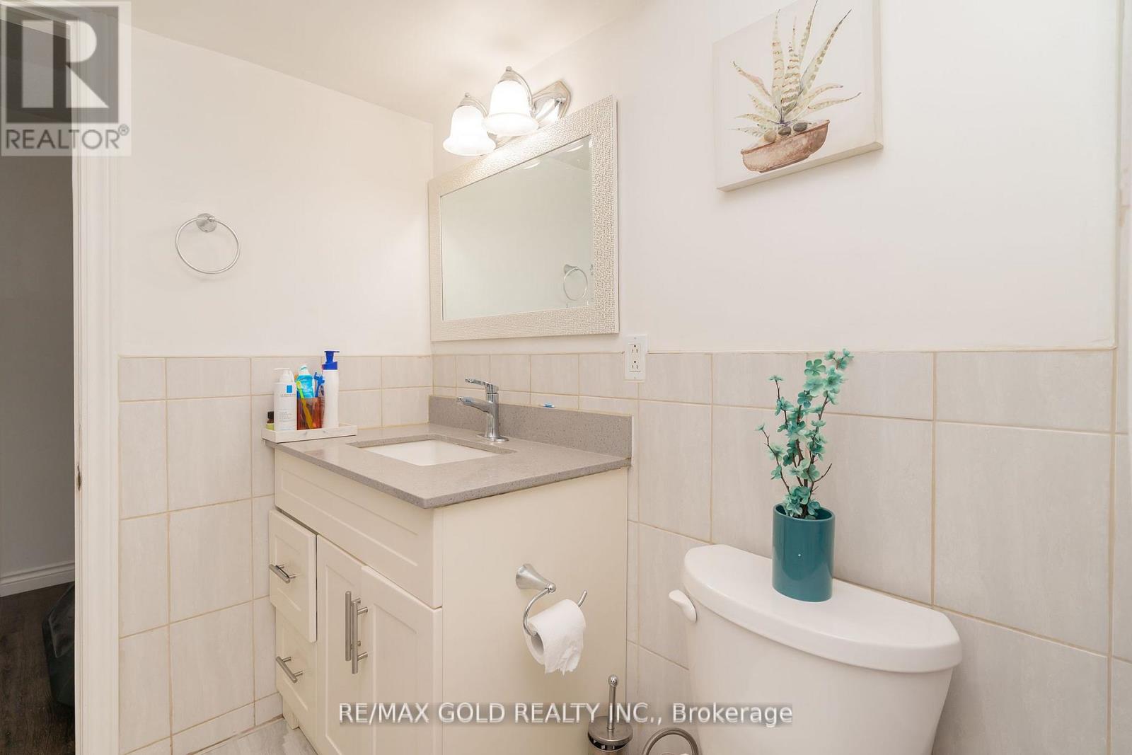 59 Seacliff Boulevard, Toronto (Humber Summit), Ontario  M9L 2G7 - Photo 40 - W12191693