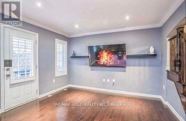 661 Speyer Circle, Milton, Ontario  L9T 0Y5 - Photo 2 - W12191708
