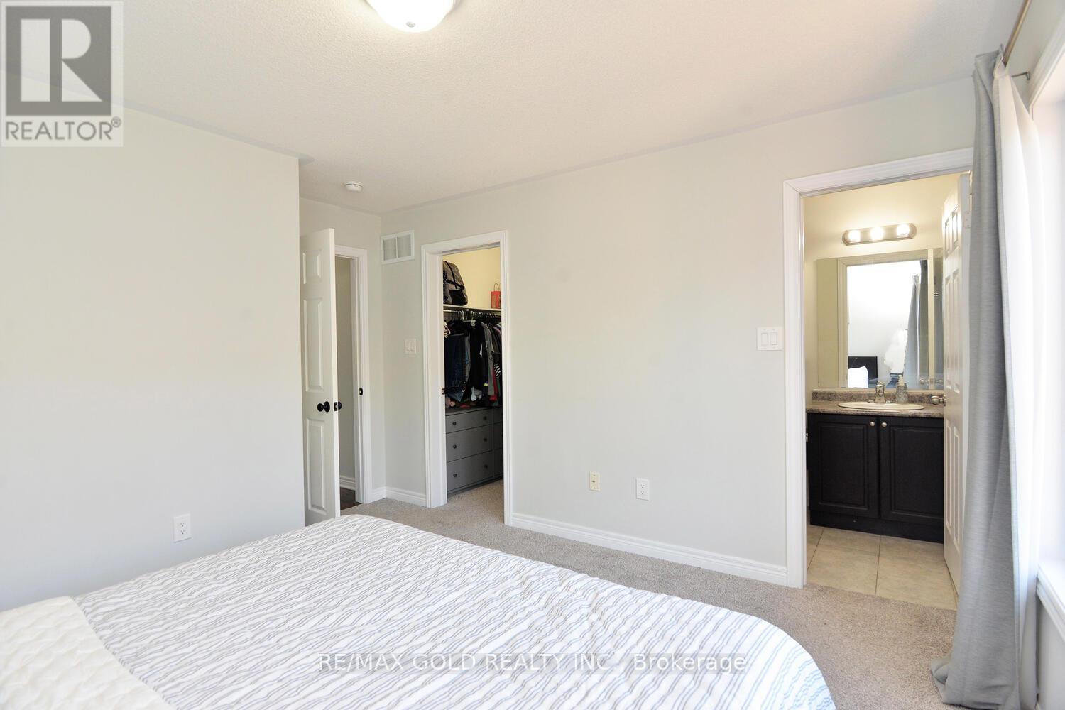 22 Cloudburst Road, Brampton, Ontario  L7A 0B5 - Photo 12 - W12191747
